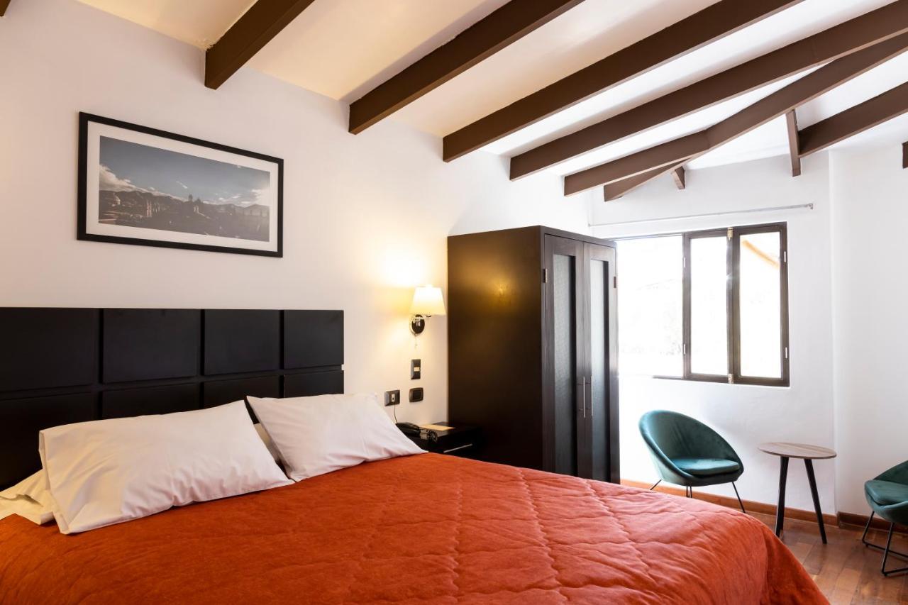 Inn & El Triunfo Cusco
